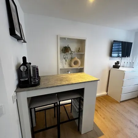 Bg Living & Hosting - Stilvolles Im Herzen Der Stadt - Wlan Inklusive * トリーア