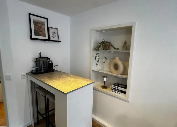 Bg Living & Hosting - Stilvolles Im Herzen Der Stadt - Wlan Inklusive Apartamento Tréveris