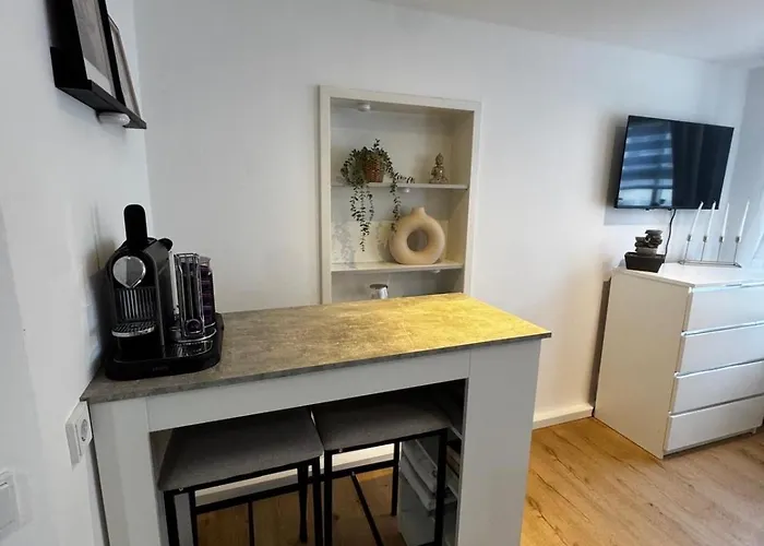 Bg Living & Hosting - Stilvolles Im Herzen Der Stadt - Wlan Inklusive * トリーア